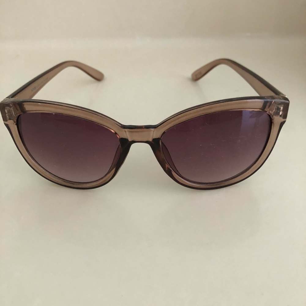 Women’s sunglasses